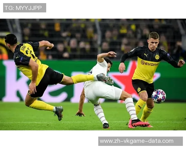 欧冠激战：多特蒙德狂胜巴黎圣日耳曼5-1补时进球点燃全场激情